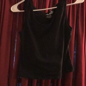 Black Aveto tank crop